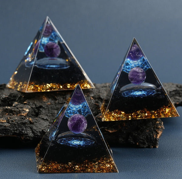 Natural Crystal Crushed Stone Pyramid Resin Art Craft - Handmade Home & Office Desk Decor, Creative Spiritual Healing Gift for Meditation, Feng Shui, Zen Decorations
