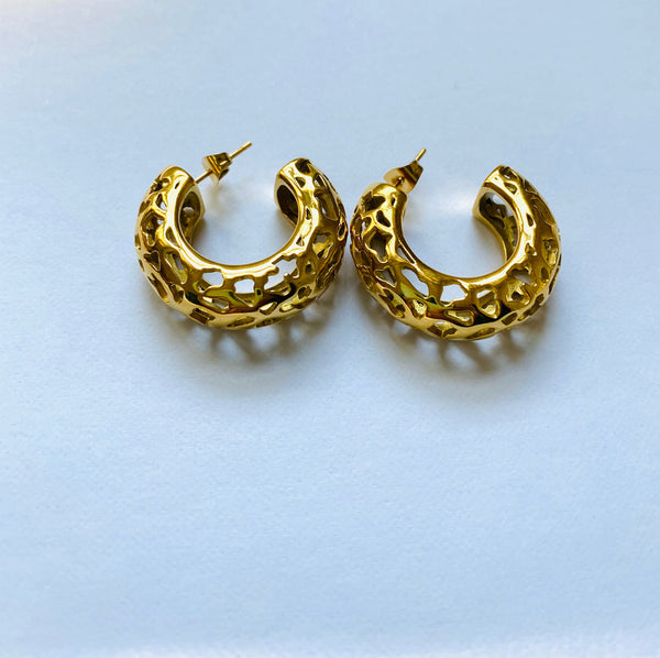 Semicircle Hollow Studs